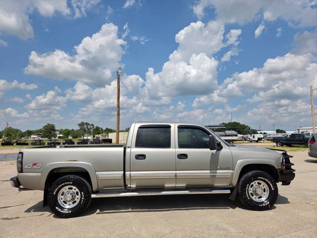 2002 Chevrolet Silverado 1500HD LS