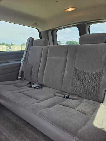 2004 Chevrolet Suburban 1500 LS