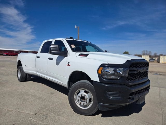 2024 RAM 3500 Tradesman Crew Cab 4x4 8' Box