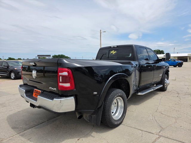 2021 RAM 3500 Laramie Crew Cab 4x4 8' Box