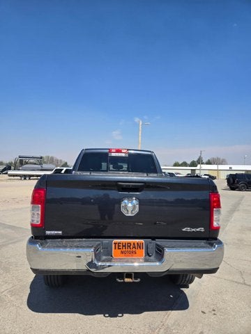 2022 RAM 2500 Tradesman Crew Cab 4x4 6'4' Box