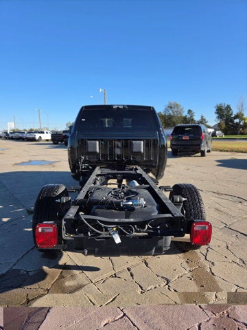2026 RAM 3500 Chassis Tradesman/Big Horn
