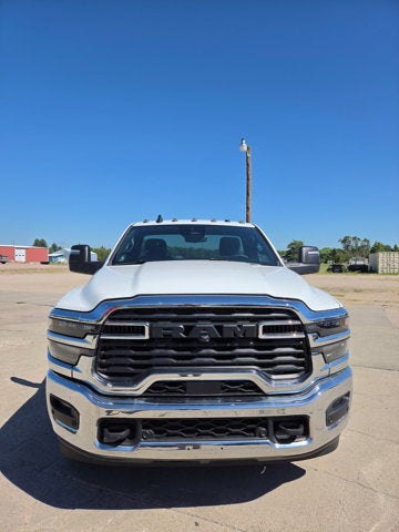 2025 RAM 3500 Chassis Tradesman/Big Horn